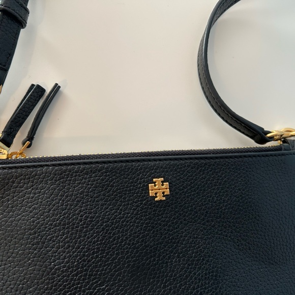 Tory Burch black cross body bag 6 3/4 by 10 - Picture 2 of 9